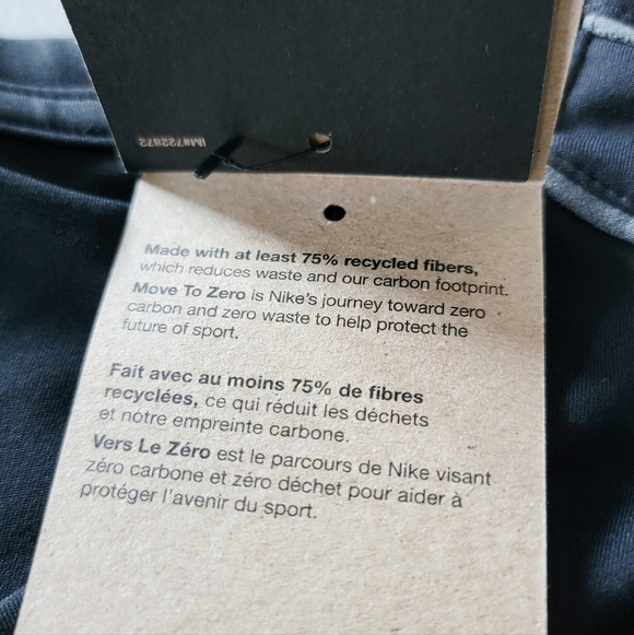 Nike Black Fitted Dri-Fit Long Sleeve Crop Top Size Small - Picture 11 of 12